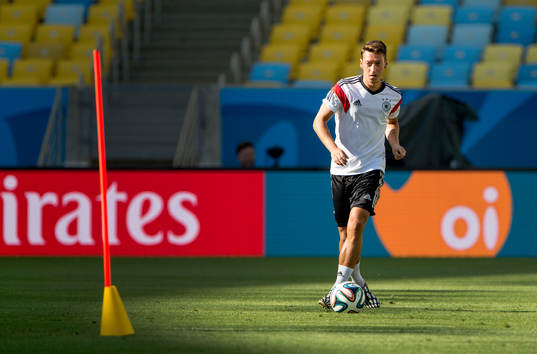 Tysklands Mesut Özil