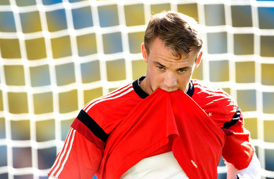 Tysklands målvakt Manuel Neuer deppar