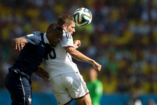 Tysklands Philipp Lahm och Frankrikes Patrice Evra