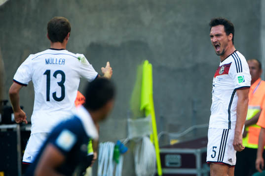 Tysklands Mats Hummels  jublar