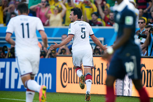 Tysklands Mats Hummels jublar