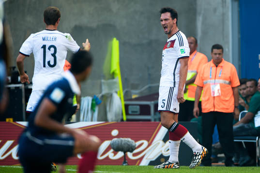 Tysklands Mats Hummels  jublar