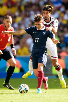 Frankrikes Antoine Griezmann och Tysklands Sami Khedira