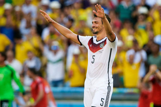 Tysklands Mats Hummels jublar