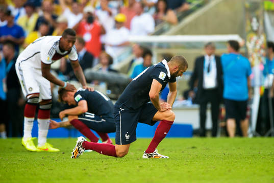 Frankrikes Karim Benzema deppar