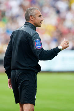Falkenbergs tränare Henrik Larsson