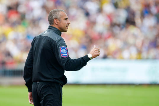 Falkenbergs tränare Henrik Larsson