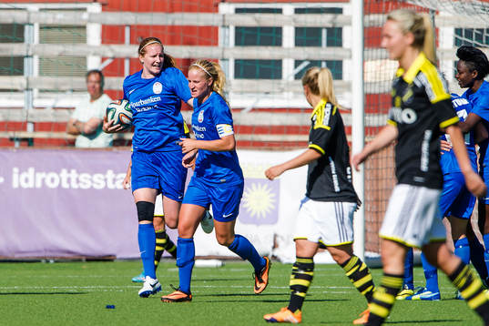 Eskilstunas spelare jublar