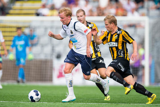 Gefles Simon Lundevall jagas av Häckens David Frölund och