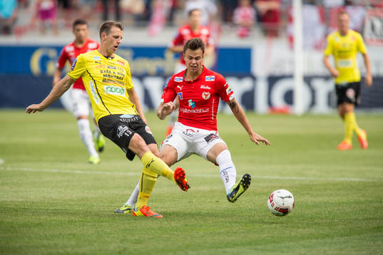 Mjällbys Daniel Nilsson och Kalmars Melker Hallberg
