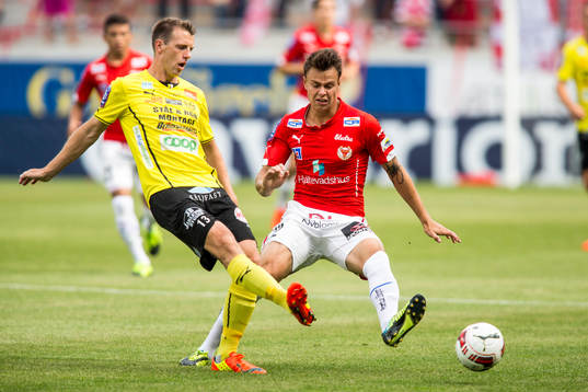 Mjällbys Daniel Nilsson och Kalmars Melker Hallberg