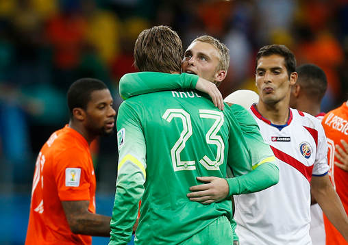 Bläddra bland fler bilder av Fotbolls-VM 2014, Dag 24, Holland - Costa Rica