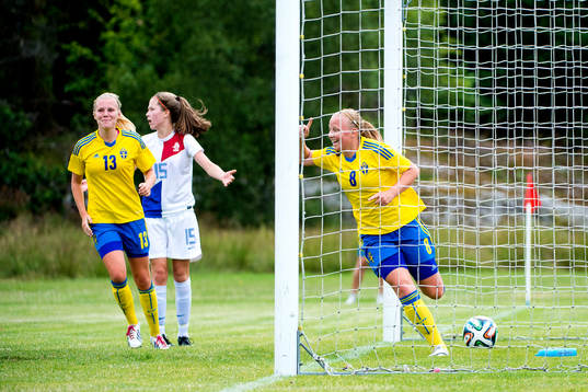 Sveriges Ebba Wieder jublar