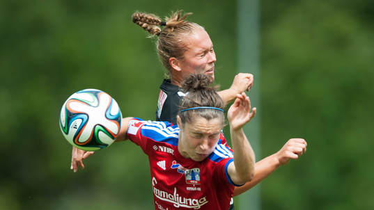 Vittsjös Jane Ross i matchen i damallsvenskan mellan