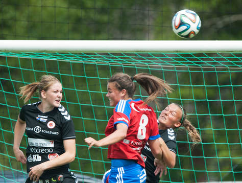Vittsjös Anna Welin och Kristianstads Mia Carlsson och