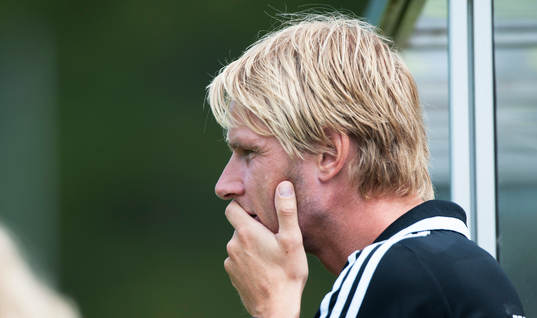 Vittsjös tränare Simon Sjöfors i matchen i