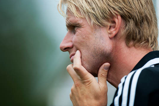 Vittsjös tränare Simon Sjöfors i matchen i