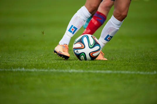 Bollbehandling i matchen i damallsvenskan mellan Vittsjö