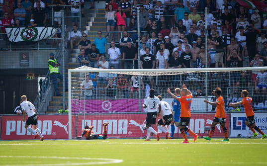 Norrköpings Alhaji Kamara gör 2-2 och jublar