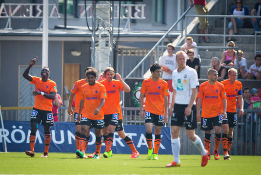 Norrköpings Alhaji Kamara gör 2-2 och jublar