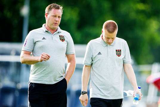 Brommapojkarnas assisterande tränare Patrick Winqvist och