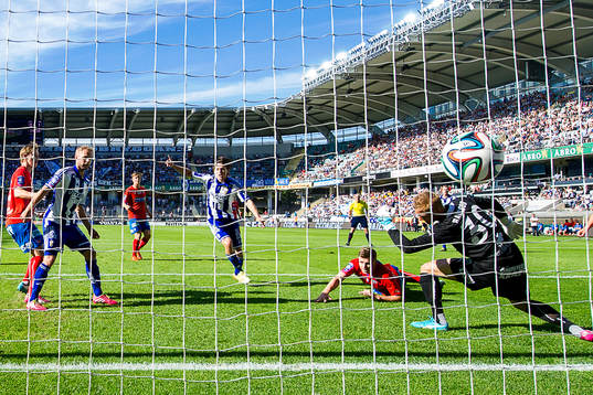IFK Göteborgs Lasse Vibe jublar