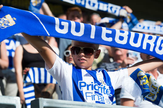 En ung IFK Göteborg-supporter