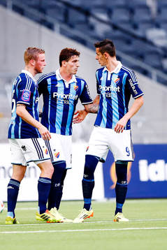 Djurgårdens Aleksander Faltsetas (vänster) och Haris