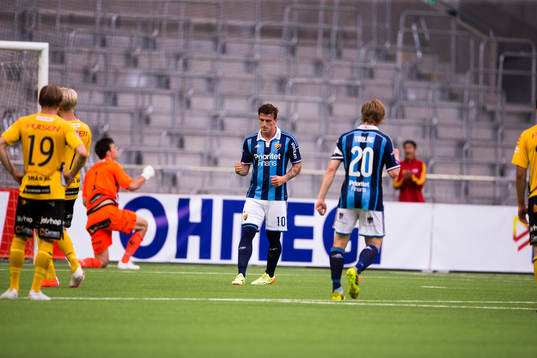 Djurgårdens Erton Fejzullahu jublar
