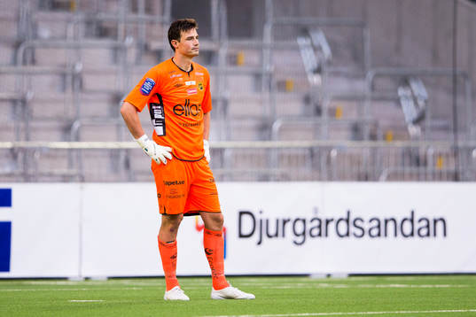 Elfsborgs målvakt Kevin Stuhr-Ellegaard deppar