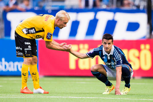 Elfsborgs Johan Larsson och Djurgårdens Haris Radetinac