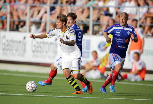 s Martin Lorentzson, Åtvidabergs Victor Sköld och