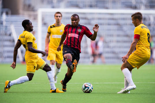 Brommapojkarnas Serge-Junior Martinsson Ngouali (m)