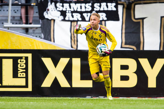 s målvakt Patrik Carlgren