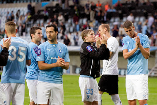 Emil Forsberg från Malmö jublar med laget