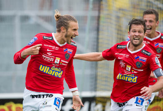 Falkenbergs Tobias Karlsson har kvitterat till 1-1 och