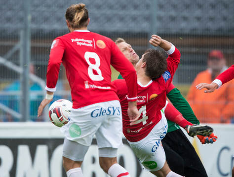 Falkenbergs Tobias Karlsson kvitterar till 1-1 på övertid