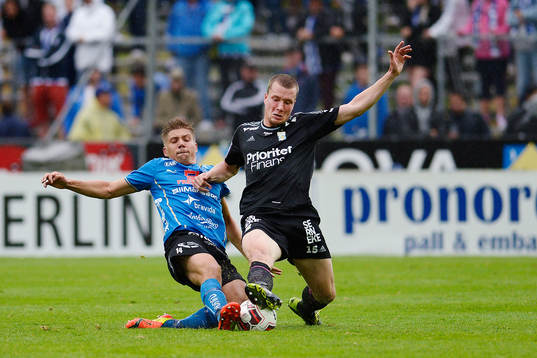Halmstads Mikael Boman och IFK Göteborgs Jakob Johansson