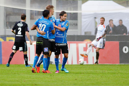 Halmstads spelare jublar