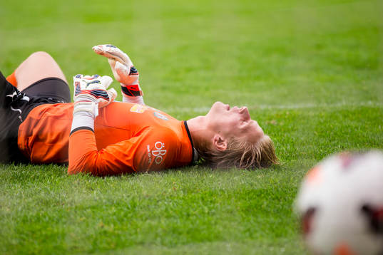 Örebros målvakt Jacob Rinne deppar