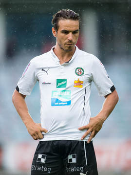 Örebros Nordin Gerzic innan fotbollsmatchen i Allsvenskan
