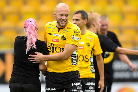 Martin Andersson tackar supportrarna