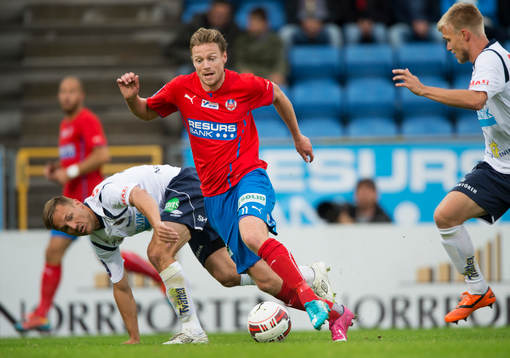 Helsingborgs Arnor Smarason och Gefles Anders Wikström i