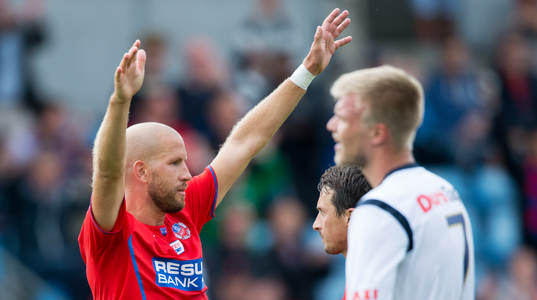 Helsingborgs Mattias Lindström har kvitterat till 1-1 och