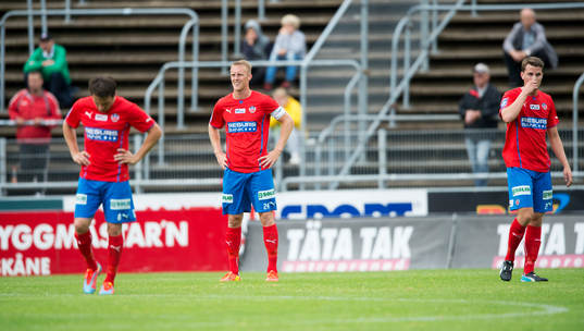 Gefles Dioh Williams har gjort 0-1 och Helsingborgs Ardian