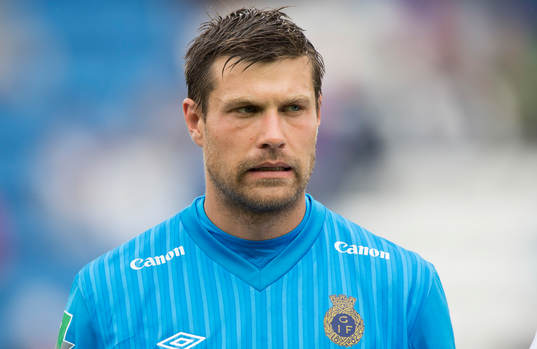 Gefles målvakt Emil Hedvall i