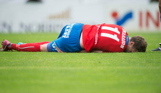 Helsingborgs Arnor Smarason skadad i