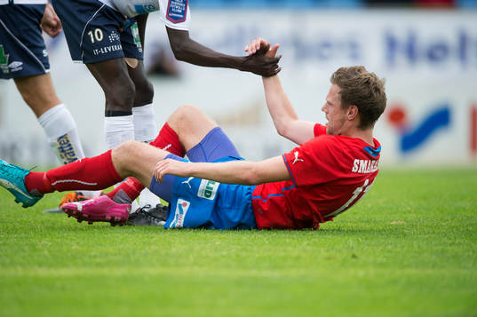 Helsingborgs Arnor Smarason skadad i