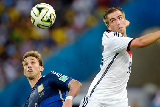 Argentinas Marcos Rojo och Tysklands Philipp Lahm