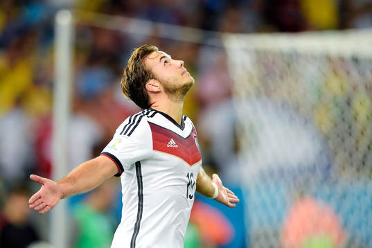 Tysklands Mario Götze jublar